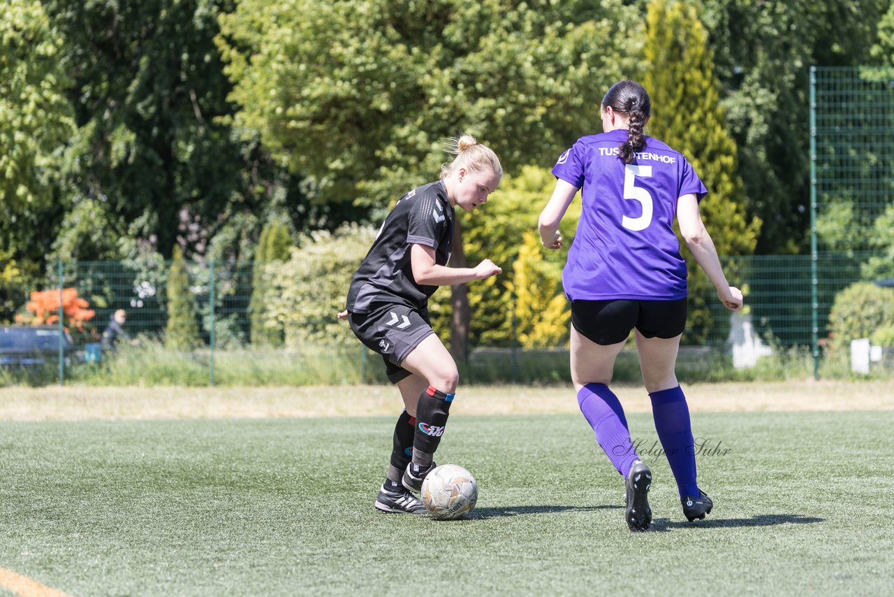 Bild 309 - wBJ SV Henstedt Ulzburg - TuS Rotenhof : Ergebnis: 12:0